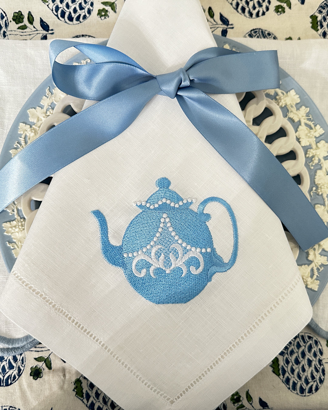 Embroidered Teapot Dinner Napkin (1)